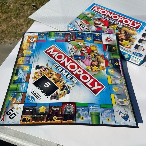 Super Nintendo MONOPOLY GAMER Board Game - Super Mario - Hasbro 2017 - Picture 1 of 5